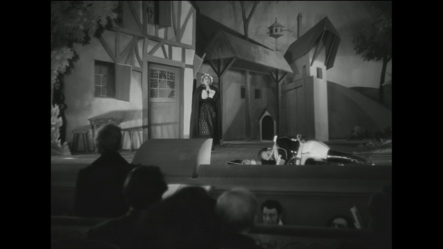 Screen capture from Children of Paradise