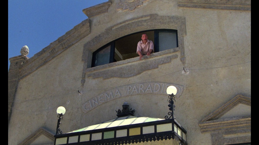 Screen capture from Cinema Paradiso