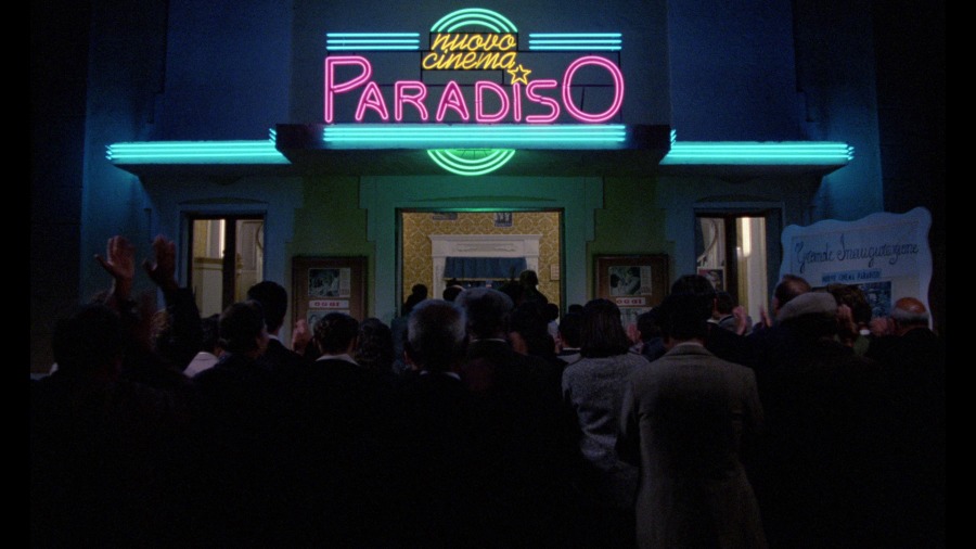 Screen capture from Cinema Paradiso