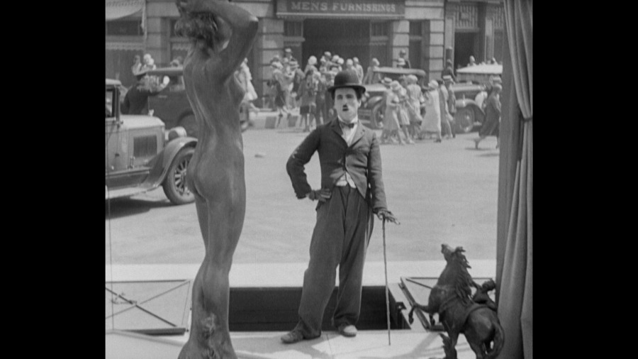 Screen capture from City Lights