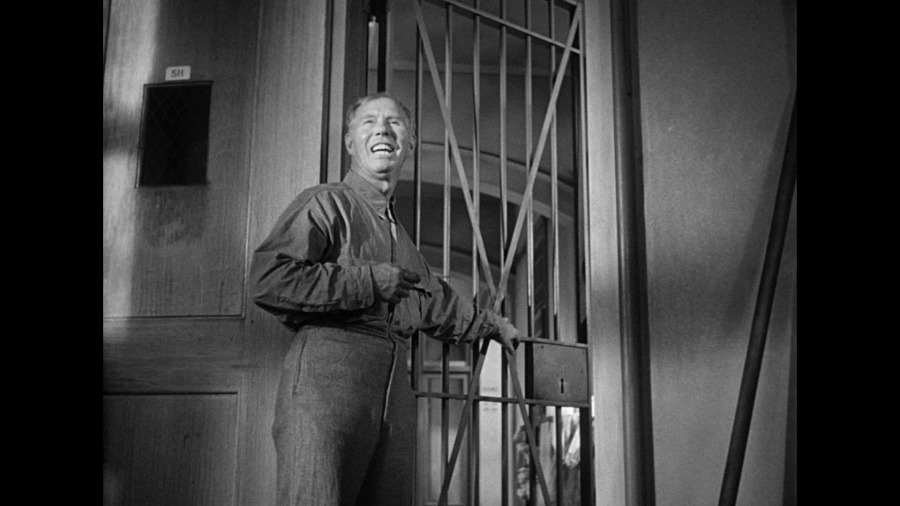 Screen capture from Cry of the City