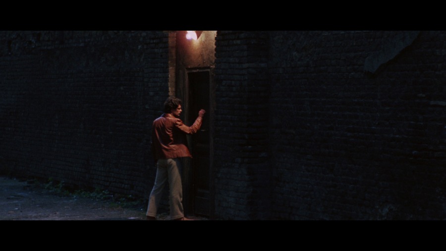 Screen capture from The Bird with the Crystal Plumage