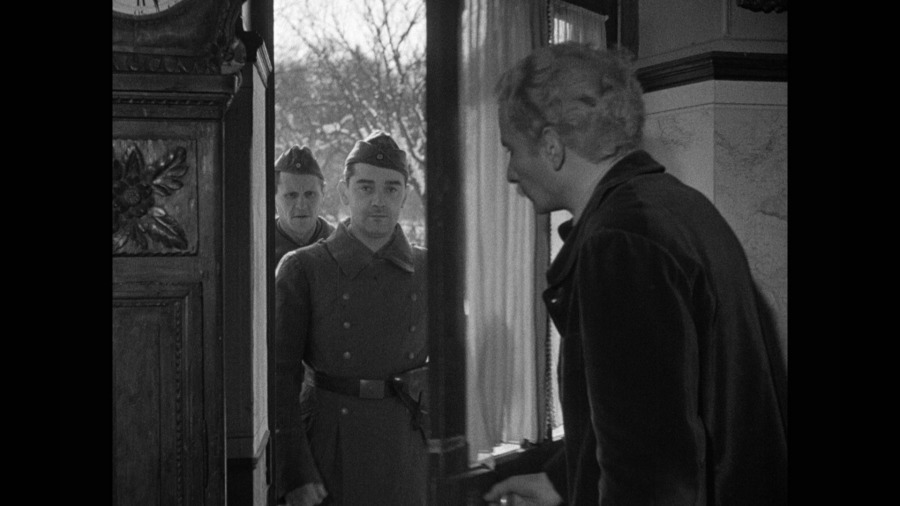 Screen capture from Le silence de la mer
