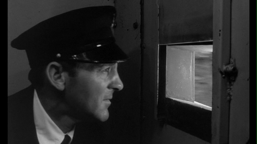 Screen capture from Le deuxième souffle