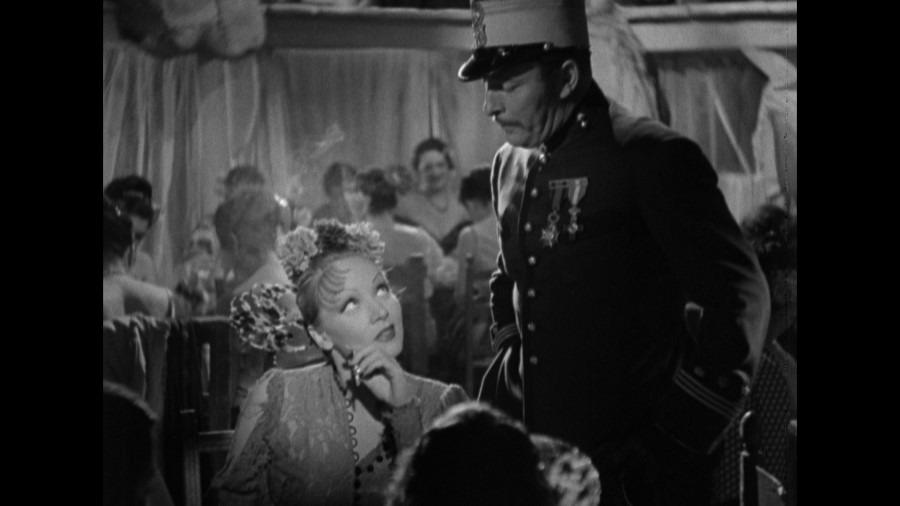 Screen capture from The Devil is a Woman