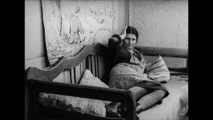Screen capture from Diamonds of the Night