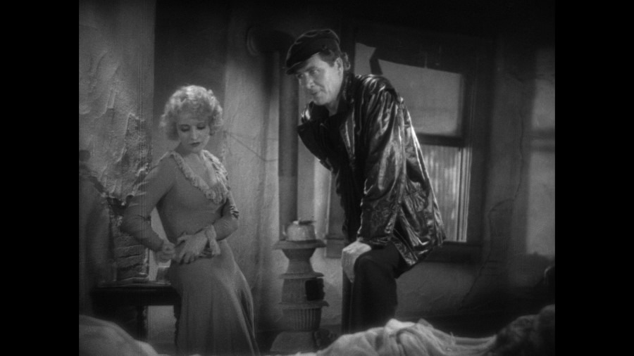 Screen capture from 3 Silent Classics by Josef von Sternberg