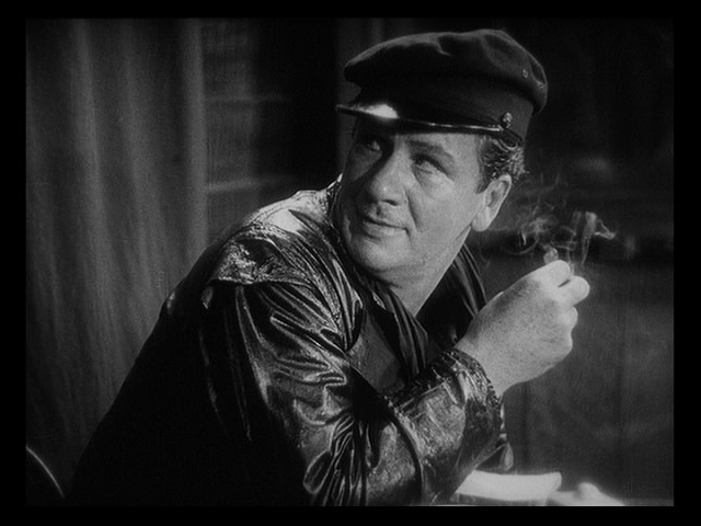 Screen capture from 3 Silent Classics by Josef von Sternberg