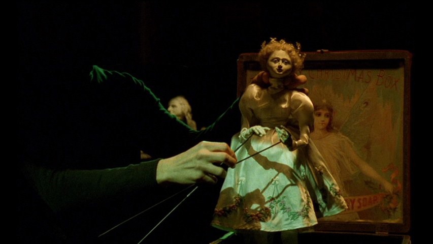 Screen capture from The Double Life of Véronique