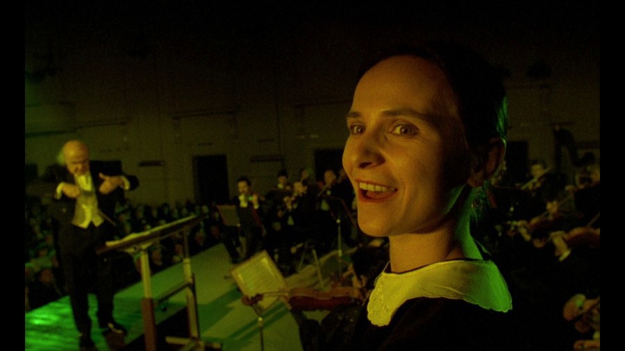 Screen capture from The Double Life of Véronique