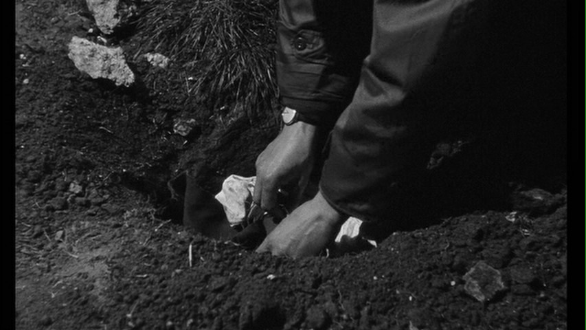Screen capture from Le doulos