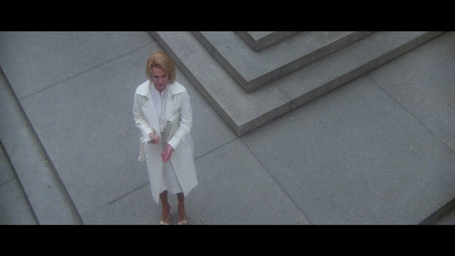 Screen capture from Dressed to Kill