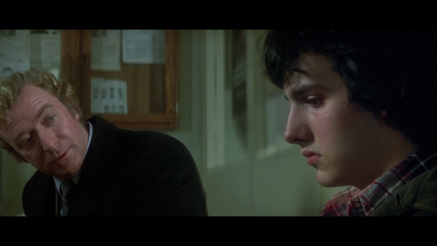 Screen capture from Dressed to Kill