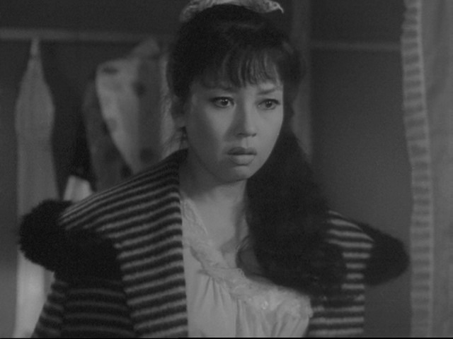 Screen capture from Kenji Mizoguchi's Fallen Women