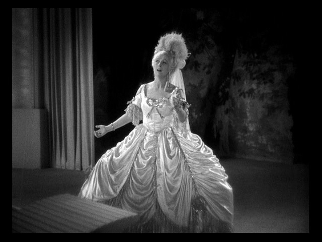 Screen capture from Presenting Sacha Guitry