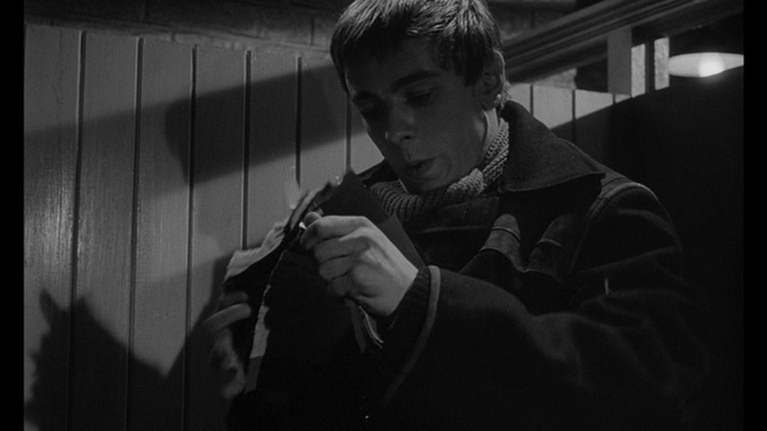 Screen capture from Basil Dearden’s London Underground