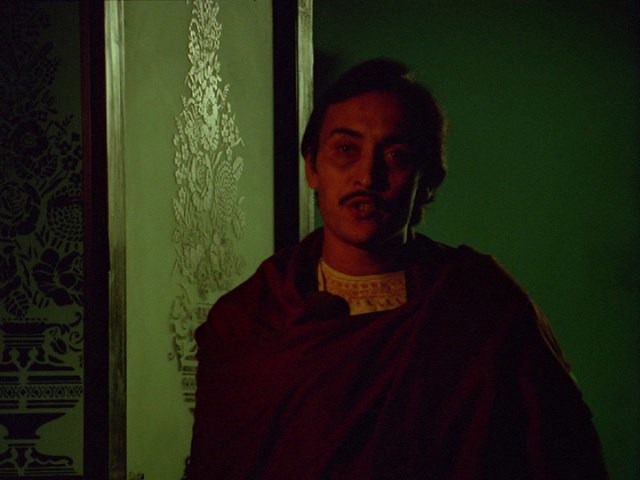 Screen capture from Late Ray