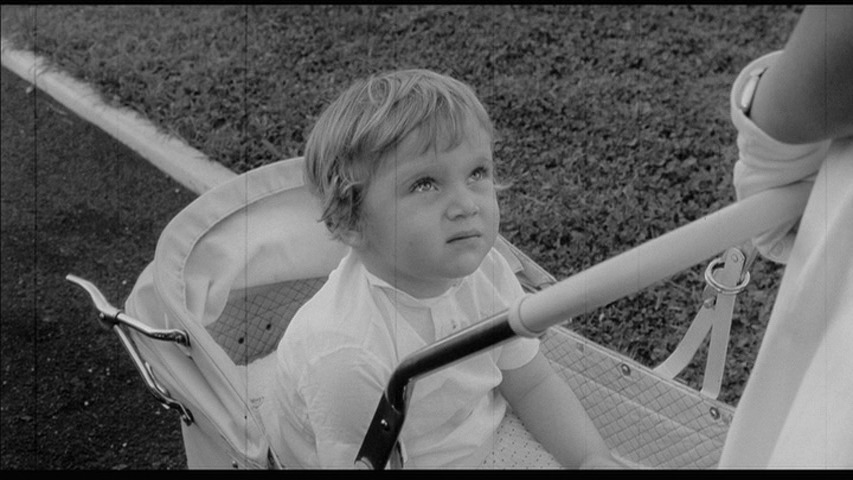 Screen capture from L'eclisse