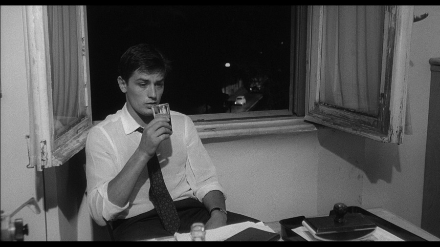 Screen capture from L'eclisse