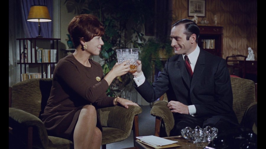 Screen capture from Pierre Etaix