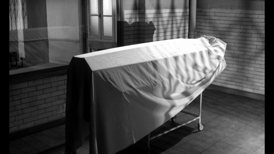 Screen capture from Eyes Without a Face