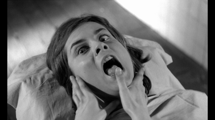 Screen capture from Eyes Without a Face