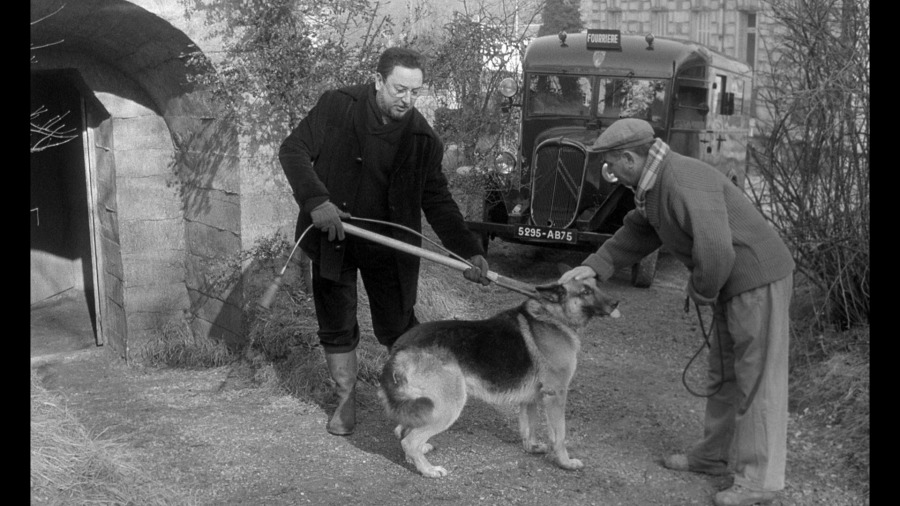 Screen capture from Eyes Without a Face