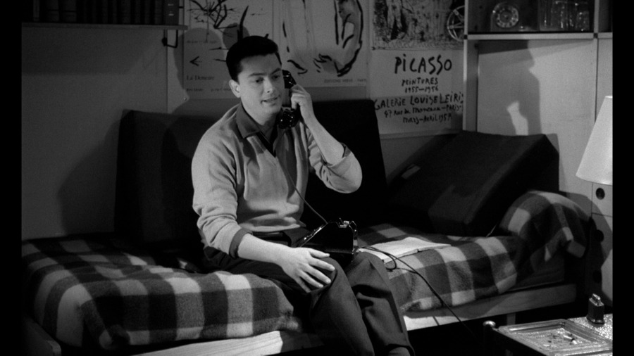 Screen capture from Eyes Without a Face