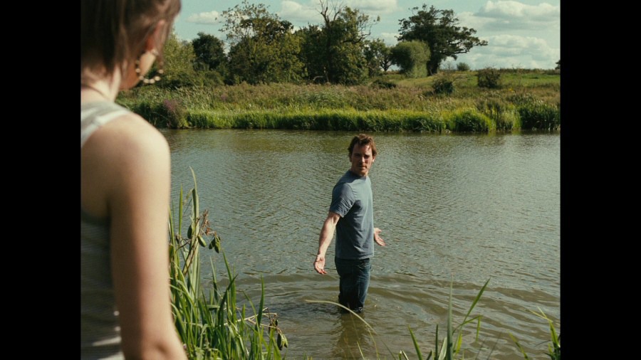 Screen capture from Fish Tank