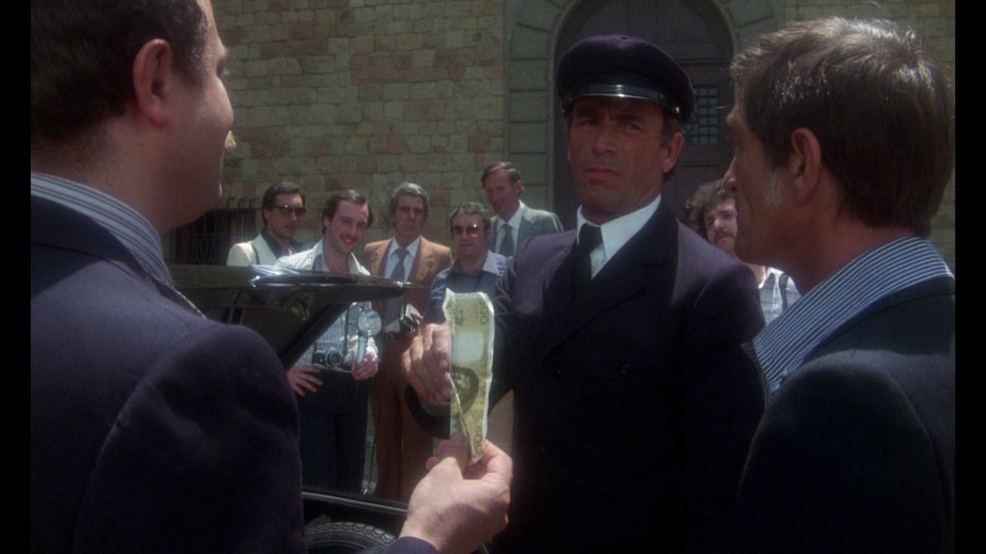 Screen capture from La Cage aux Folles