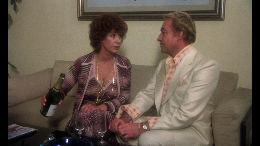 Screen capture from La Cage aux Folles