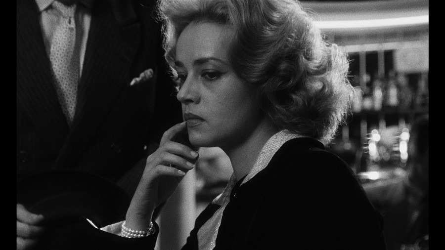 Screen capture from Elevator to the Gallows