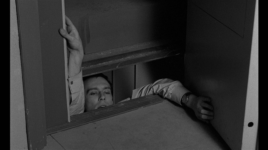 Screen capture from Elevator to the Gallows