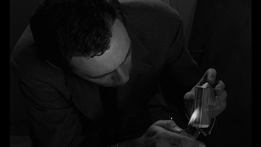 Screen capture from Elevator to the Gallows