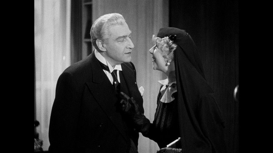 Screen capture from Sacha Guitry: Four Films 1936 - 1938