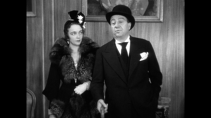 Screen capture from Sacha Guitry: Four Films 1936 - 1938