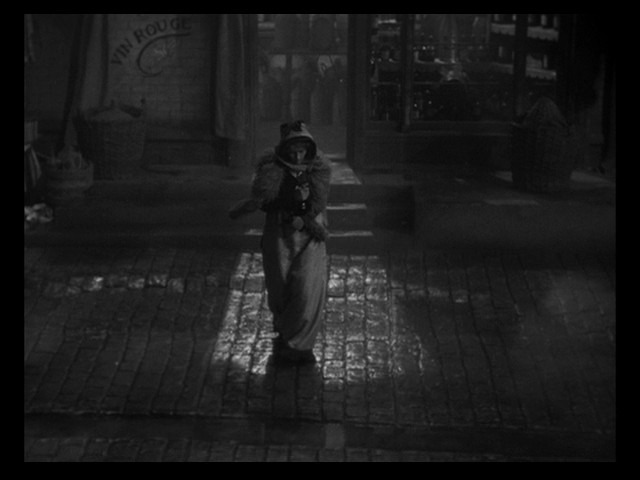 Screen capture from That Hamilton Woman