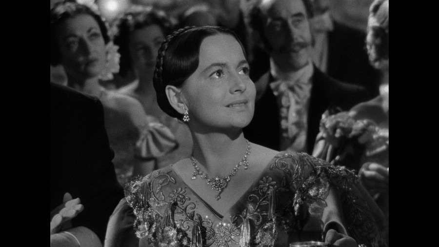 Screen capture from The Heiress