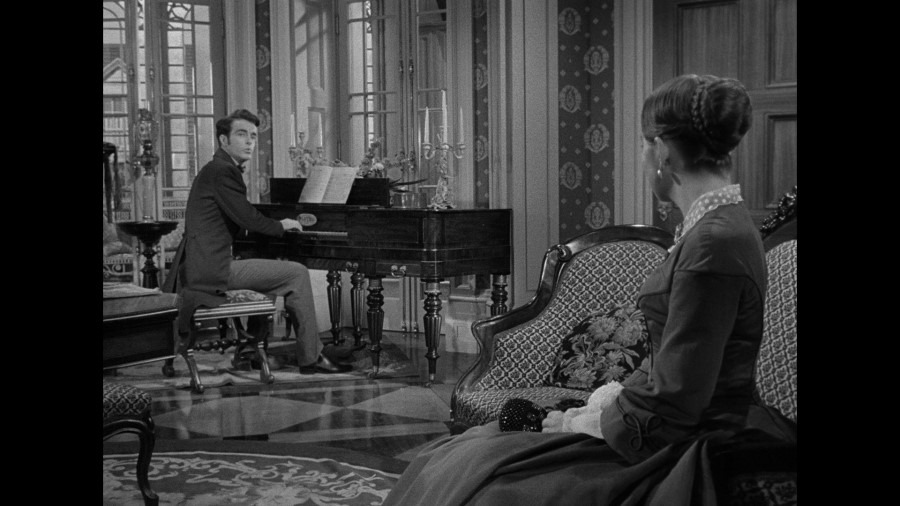 Screen capture from The Heiress