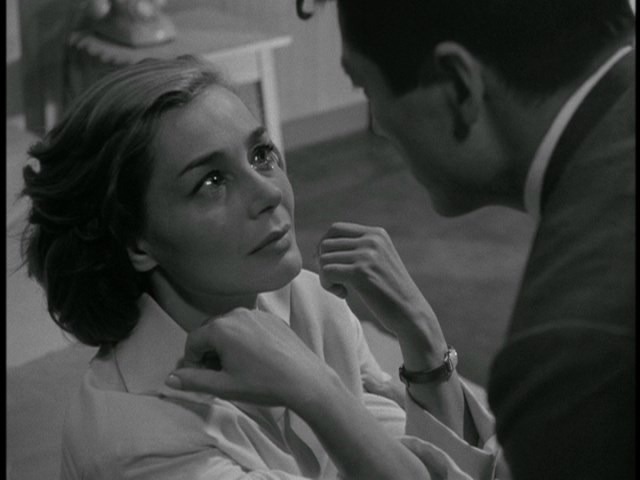 Screen capture from Hiroshima mon amour