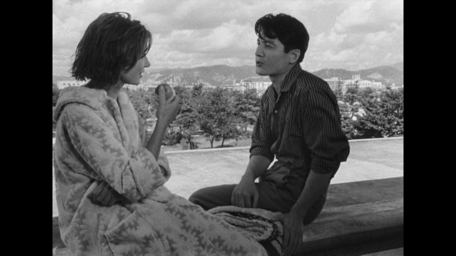 Screen capture from Hiroshima mon amour