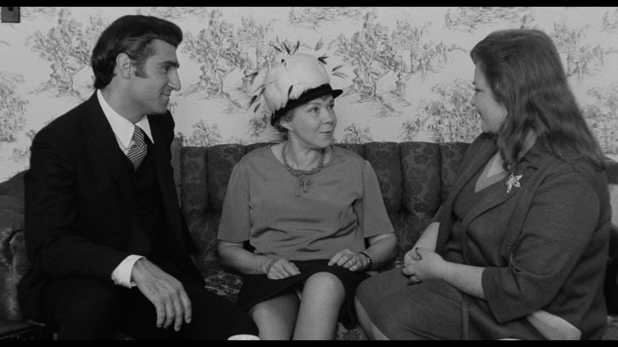 Screen capture from The Honeymoon Killers