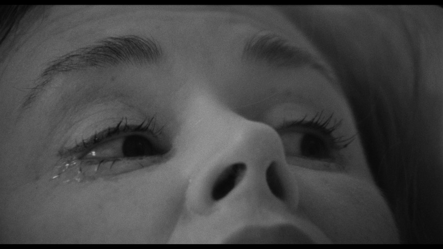 Screen capture from The Honeymoon Killers