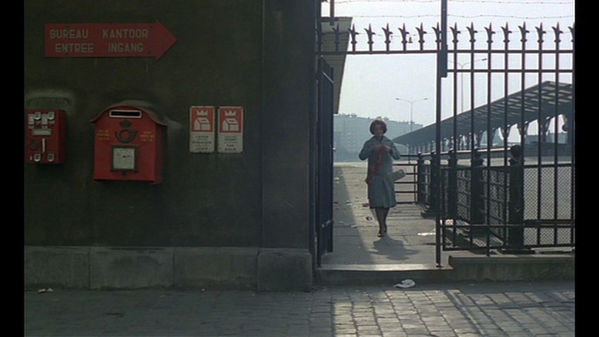 Screen capture from Jeanne Dielman, 23, quai du Commerce, 1080 Bruxelles