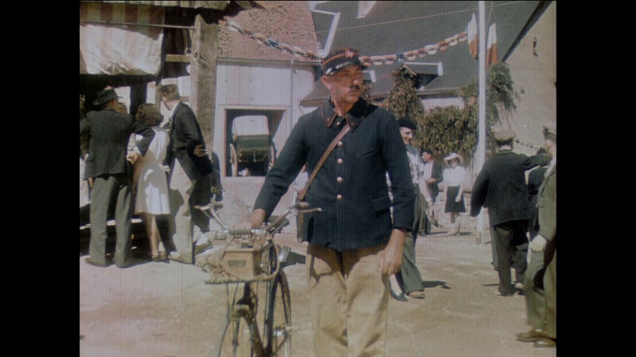 Screen capture from Jour de fête