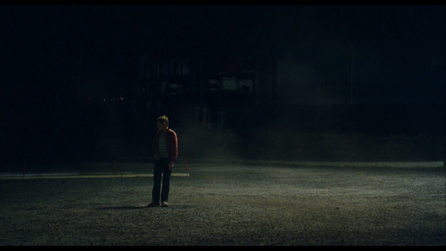 Screen capture from The Kid with a Bike