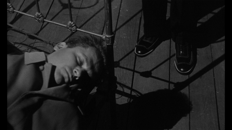 Screen capture from Kiss Me Deadly