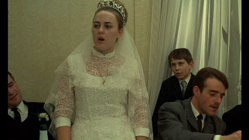 Screen capture from L’enfance nue