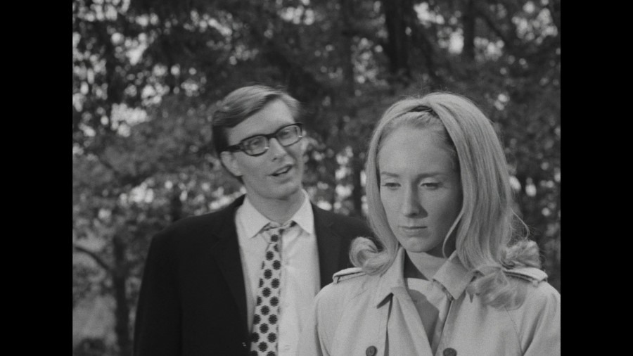 Screen capture from Night of the Living Dead