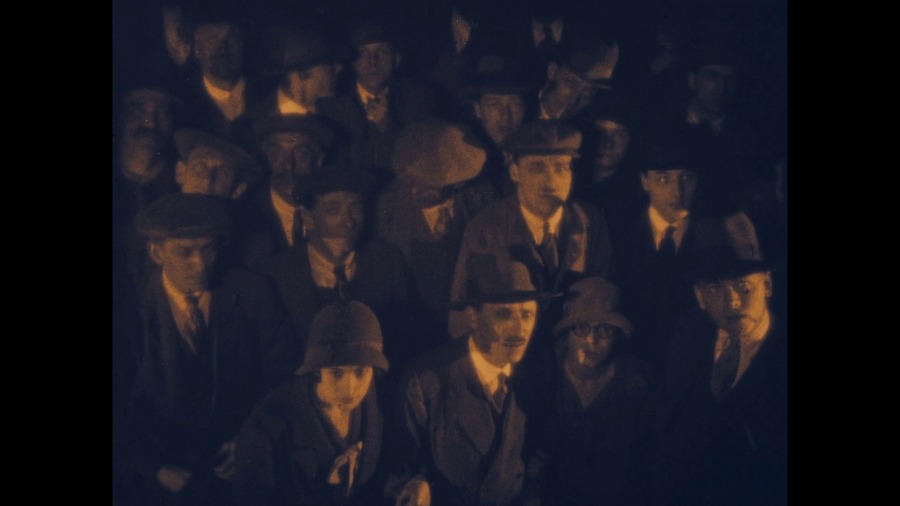 Screen capture from The Lodger: A Story of the London Fog